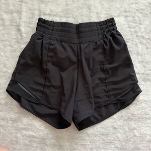 Lululemon Hotty Hot HR 4" Shorts